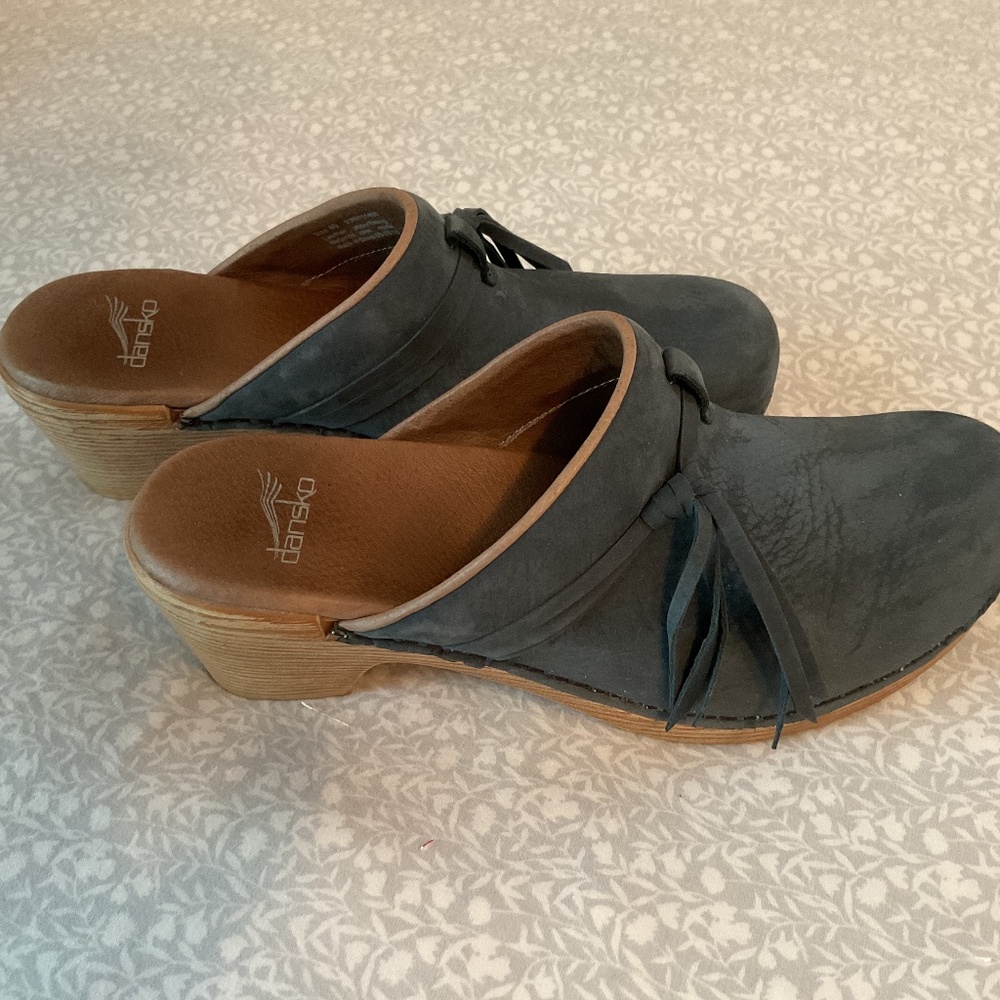 GUC Dansko Padded Clogs Size 40 (9)